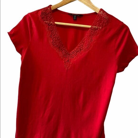 BANANA REPUBLIC Red Crochet VNeck Short Sleeve Top - Picture 2 of 8